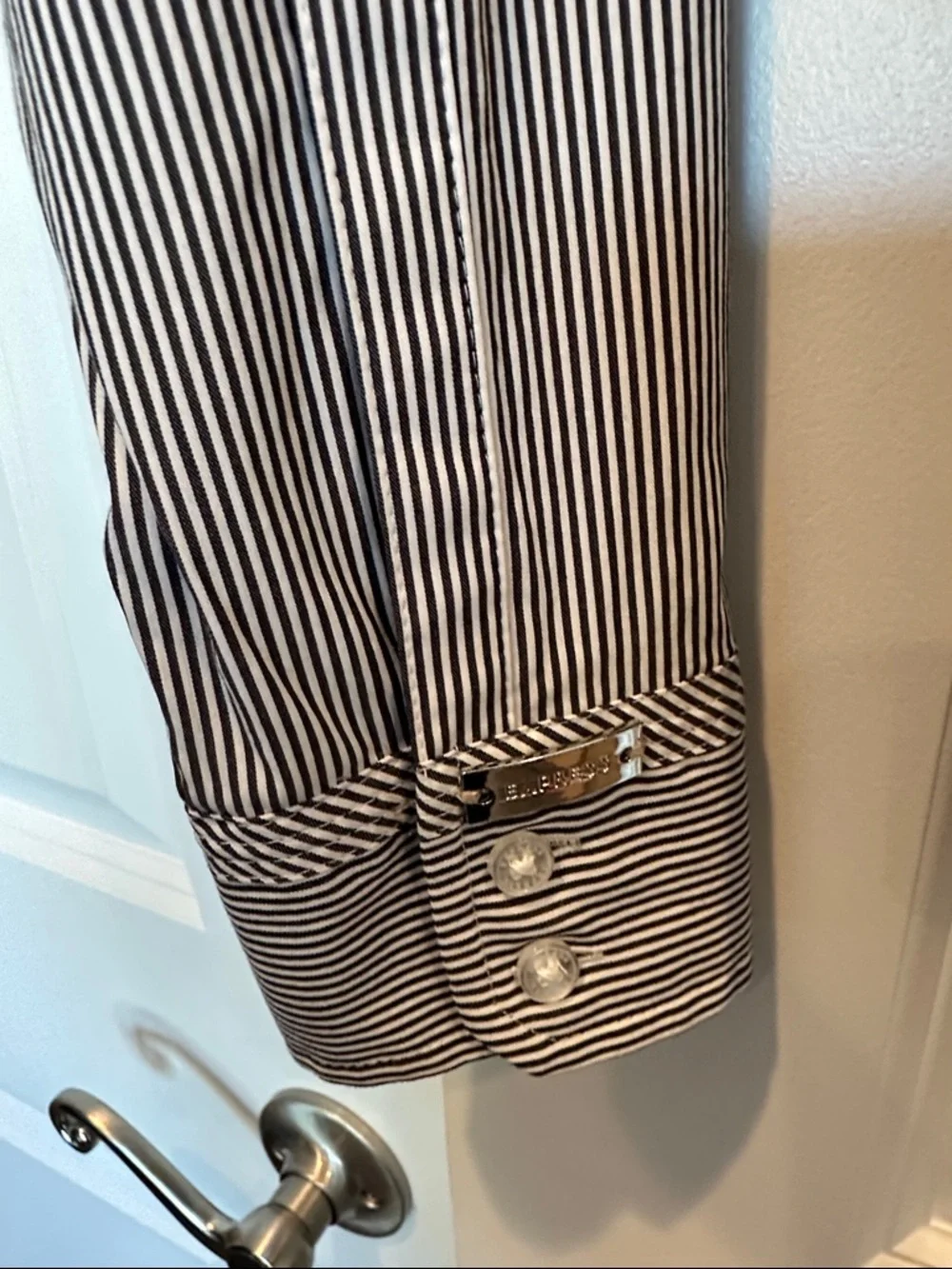 Express women’s Black & White Pinstripe Button-Front Dress Shirt - Picture 4 of 5